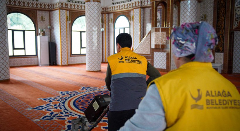 Aliağa'da Ramazan Öncesi İbadethane Temizliği