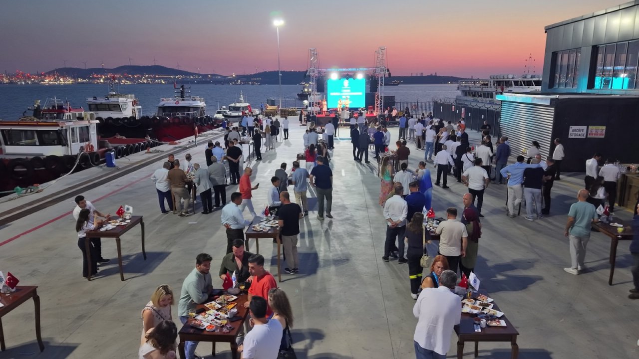 Kabotaj Bayramı Aliağa'da Coşkuyla Kutlandı